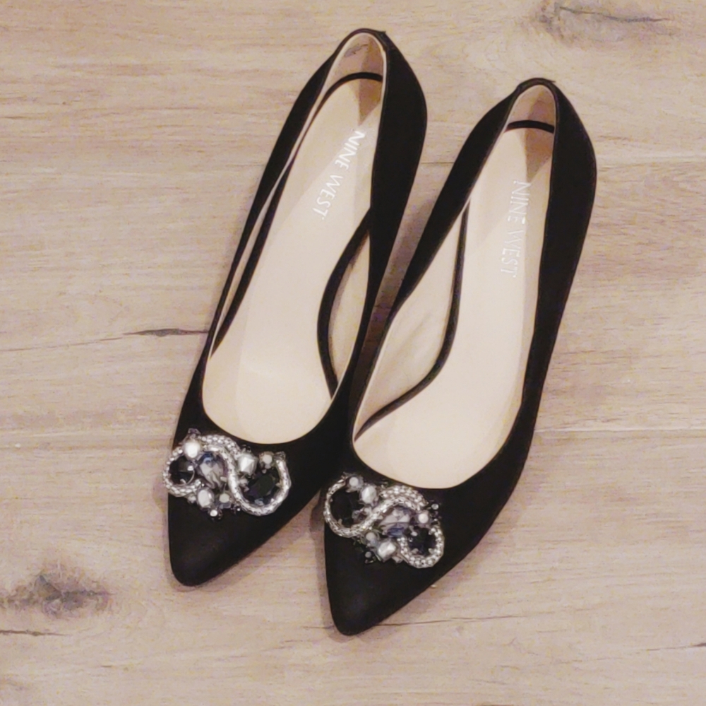 NWOT Gorgeous Nine West Black Pumps/Heels